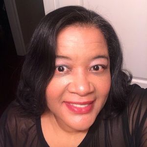 Meet your Posher, Claudette